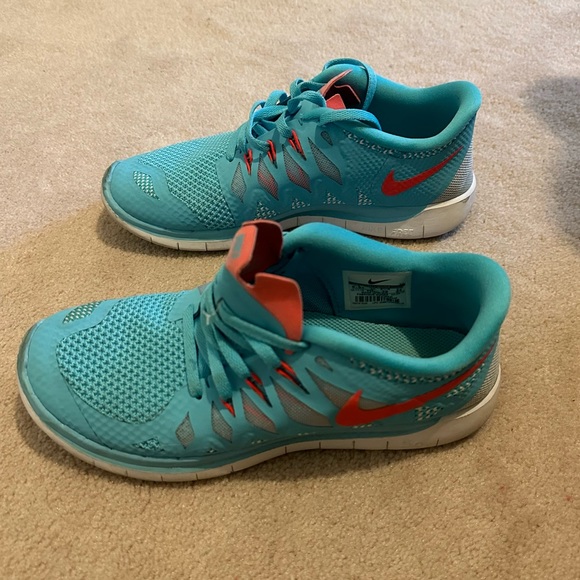Nike Shoes - Nike 5.0 sneakers